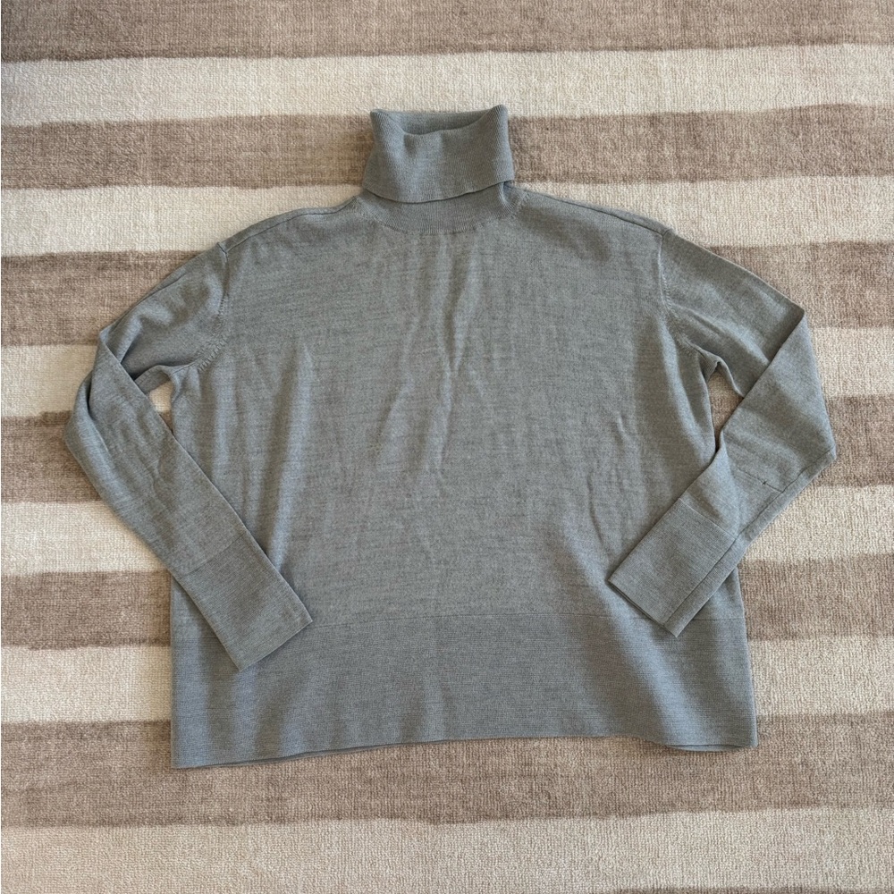 Everlane Gray Turtleneck Sweater